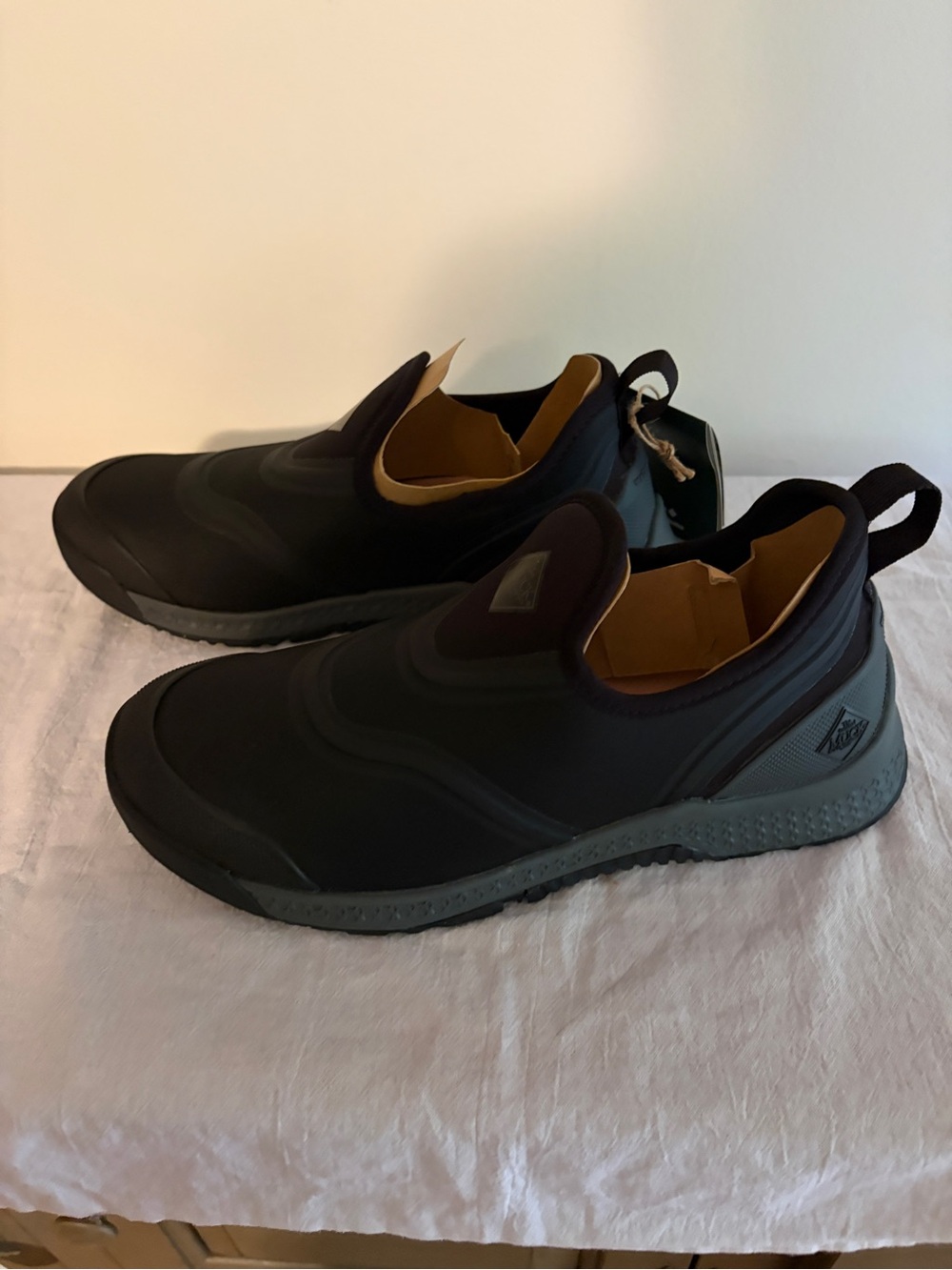 NWT Muck Boot Co. Women’s Outscape Low Slip-On Waterproof Shoes Black Size 9M